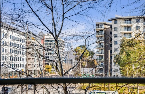 Canberra City Centre Apartment | Central 2-bed Apartment with Pool, Gym and Spa
