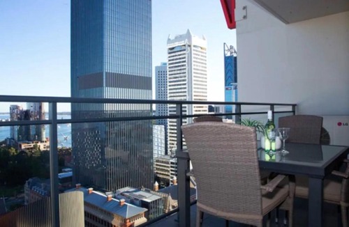 Perth Central Business District Apartment | CENTRAL CBD EXEC STUNNING VIEW WIFI NETFLIX WINE