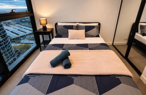 Melbourne Central Business District Apartment | Central Melbourne Comfort 2BR City Stay