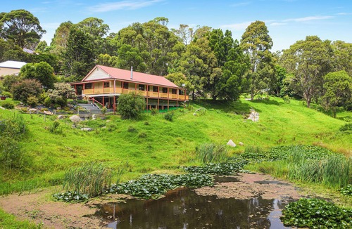 Central Tilba Apartment | Central Tilba Overnight Retreat — King Bed, Ensuite, Pet-Friendly