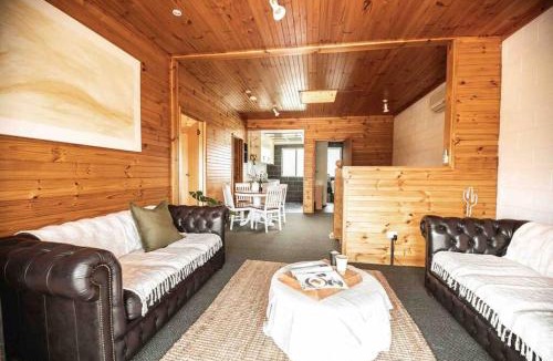 Tawonga South Apartment | Central Two Bedroom Apartment With Mountain Views