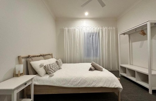 Hamilton Apartment | Centre of Eat St On Beaumont St in Newcastle
