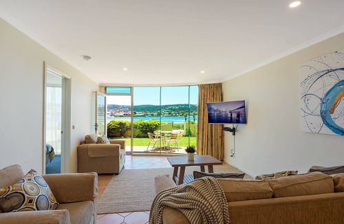 Merimbula Apartment | Cetacea Luxury Apartments - 2 Bedroom Lake View Apartment