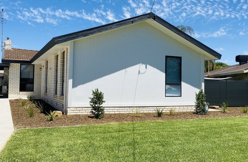 Echuca House | Charming 3 Bedroom Home - Quiet & Relaxing