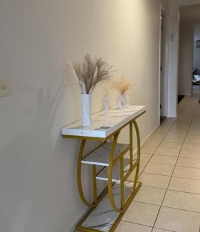 Tarneit Villa | Charming 3BR Getaway Spacious & Relaxing