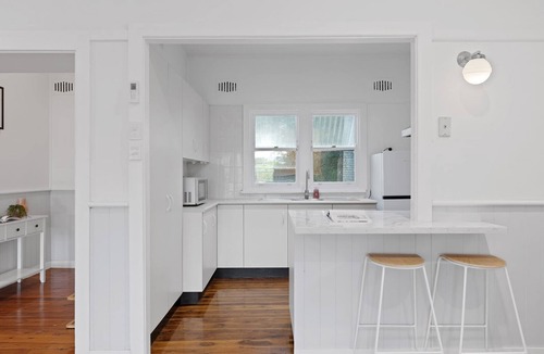 Woy Woy House | Charming Cottage by the Water Pet Friendly WoyWoy