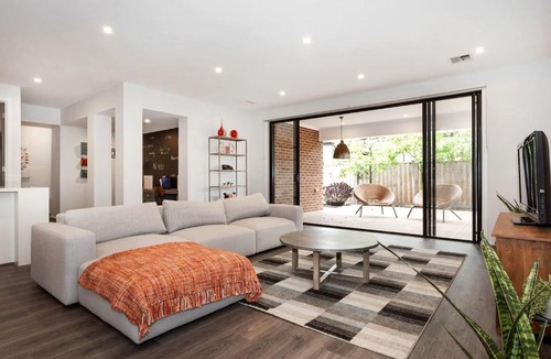 Point Cook Villa | Charming Designer's House in Point Cook