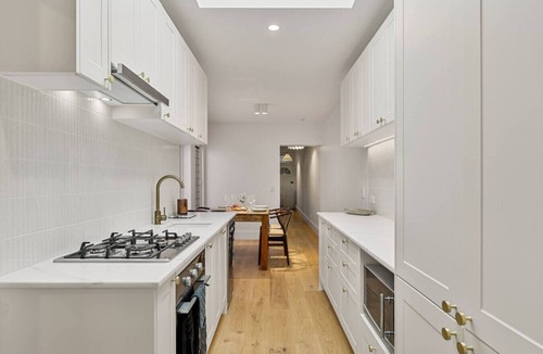 Newtown House | Charming Sunlit Terrace in Vibrant Newtown