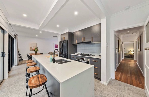Griffith House | Cheerful 3 bedroom home - Inner south - Manuka