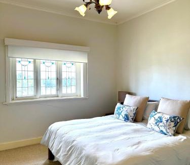 Beechworth House | Cherry Blossom Cottage - Beechworth-Getaways