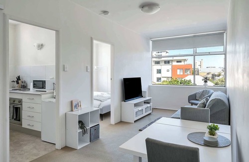 Manly Apartment | Chic 1 BDR APT in the Heart of Manly
