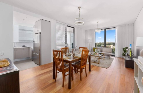 Redfern House | Chic 2BR Inner-City Stay with Balcony