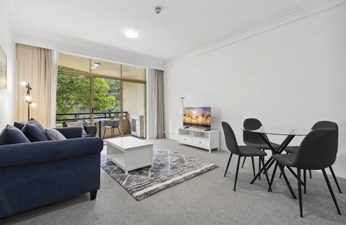 Camperdown Apartment | Chic Urban Escape in Vibrant Camperdown