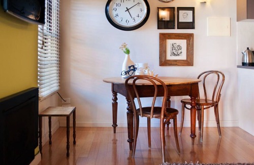 Daylesford Cottage | Circa Ruby Mint Daylesford ~ Town Centre!