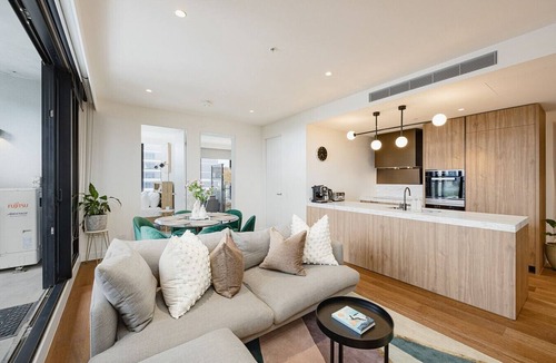 South Yarra Apartment | Claremont Style & Comfort | South Yarra