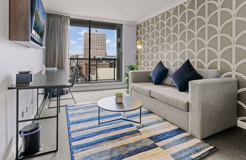 Haymarket Apartment | Classic City Abode Su