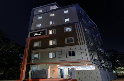 Nanakram Guda House | Classic Sri Balaji Grand