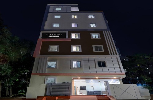 Nanakram Guda House | Classic Sri Balaji Grand