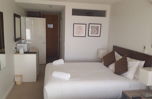 Torquay Resort | CLASSY TORQUAY RESORT "MOTEL SUITE"