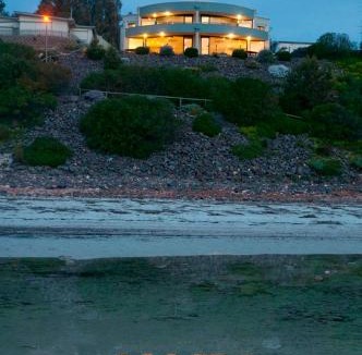 Moonta Bay Apartment | Cliff House Beachfront Villas
