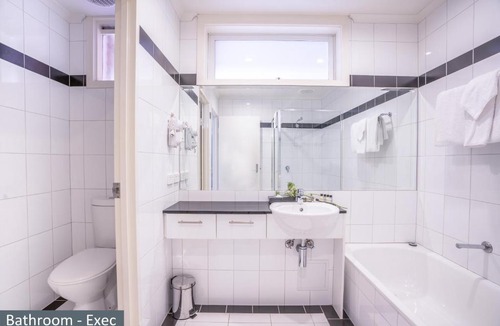 Carlton South Apartment | Clocktower Apartment Hotel