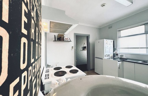 Echuca House | ✔️Close to EVERYTHING - Sprawling Port of Echuca Residence - 9 Guests