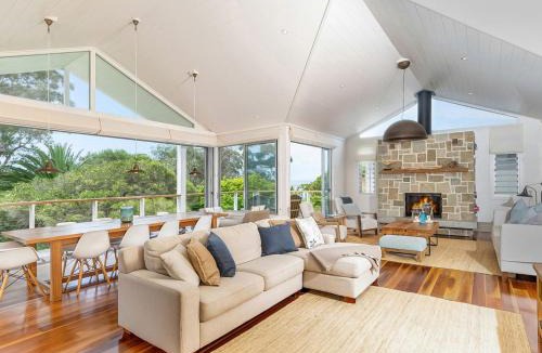 Hyams Beach House | Coast at Hyams Beach