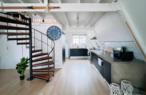 Hastings House | Coastal A-Frame Hideaway