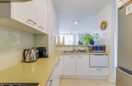 Bronte Apartment | Coastal Calm at Bronte Beachside Escape