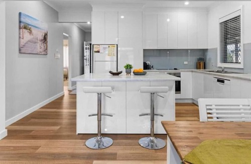 Blacksmiths House | Coastal Charmer - close to beach and shops