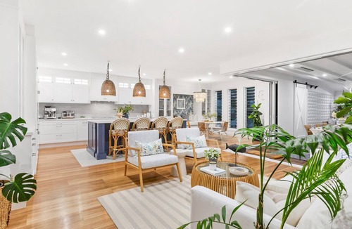 Kingscliff House | Coastal Luxe - 200m to the Beach plus Pool