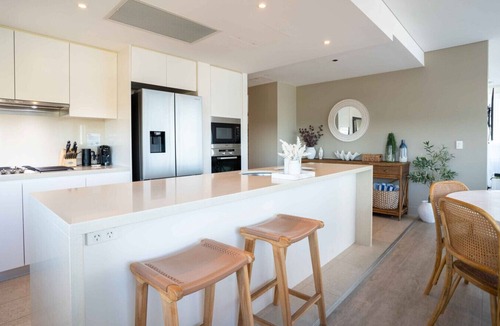 Coolangatta Apartment | Coastal Luxe Penthouse with rooftop pool
