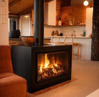 Encounter Bay Ski Chalet | Coastal Tree House- Short Stroll to Beach