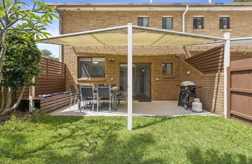 Coffs Harbour House | Coffs Harbour Beach Escape - Affordable, Pet Friendly, Pool, Spa,Tennis, Beach