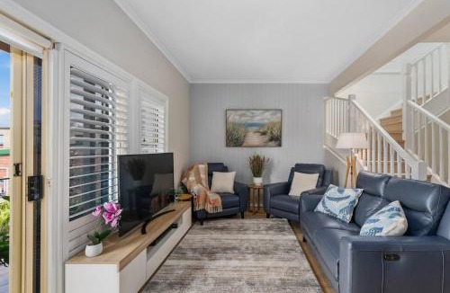 Coledale House | Coledale Beach Escape - Modern Comfort by the Sea