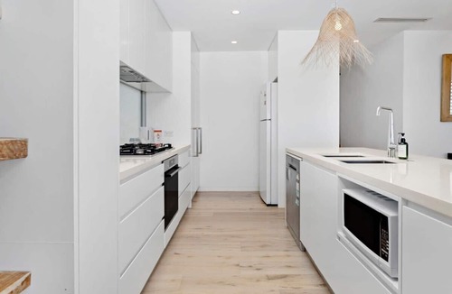 Collaroy Beach Apartment | Collaroy Beachfront Escape - Views and Parking