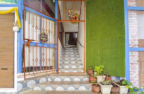 Thalayathimund House | Collection O Murugan Temple Ooty