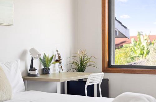 Liverpool House | Comfort & Calm - Double Room on a Quiet Crescent in Liverpool - Shared Bathroom