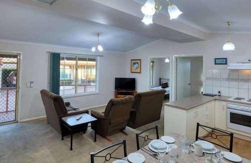 Broken Hill Hotel | Comfort Inn Crystal
