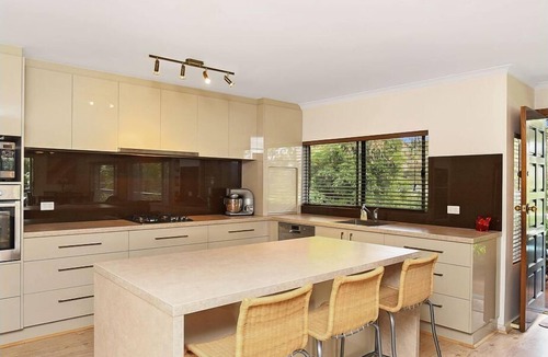 Second Valley House | Comfort + privacy near magical Second Valley beach. Great for families.