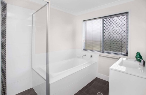 Taigum House | Comfortable 3-Bed Retreat Close Parks