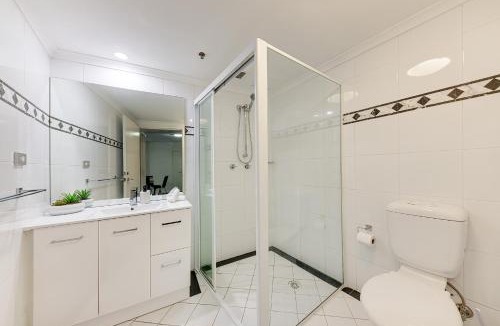 Haymarket Apartment | Comfy and Spacious 1B Sydney CBD Apartment in Central
