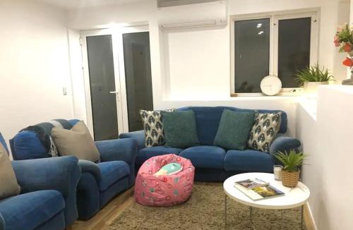 New Town Apartment | Comfy fully contained 2 bedroom home