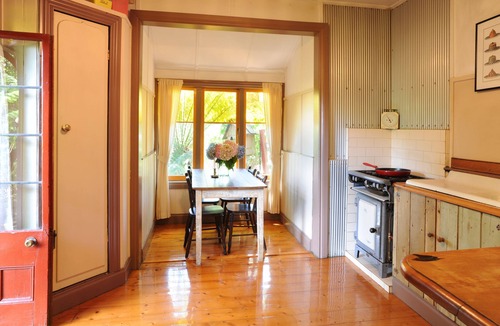 Olinda Cottage | Como Cottages Accommodation
