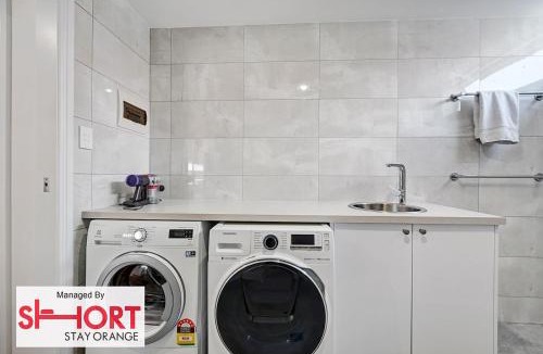 Orange Apartment | Conservatorium Villa 2 - In Central CBD