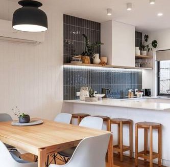 South Launceston House | Convenient luxury home minutes to CBD and hospital
