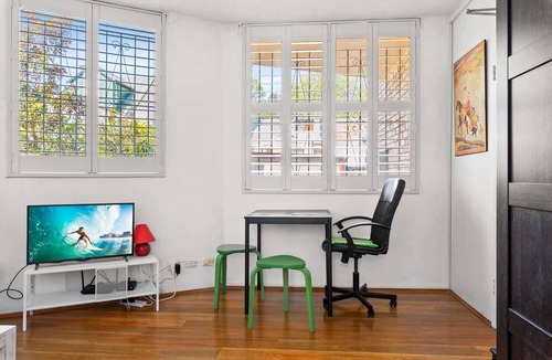 Surry Hills Apartment | Convenient Studio in Trendy Inner-City Suburb