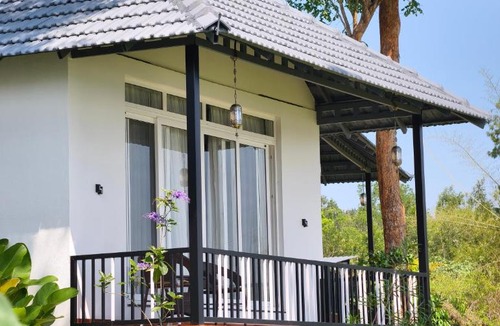 Somvarpet Resort | Coorg Tiger Eye Backwater Resort
