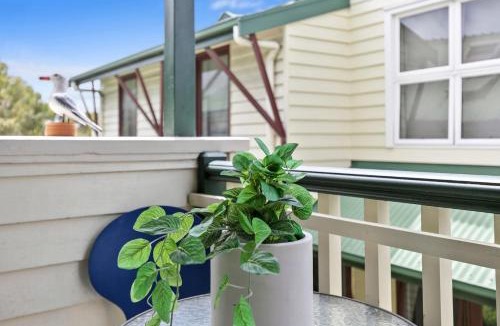 Lorne House | Cora Lynn 13