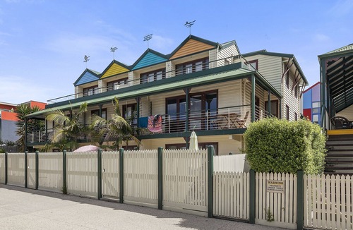Lorne Apartment | Cora Lynn 3